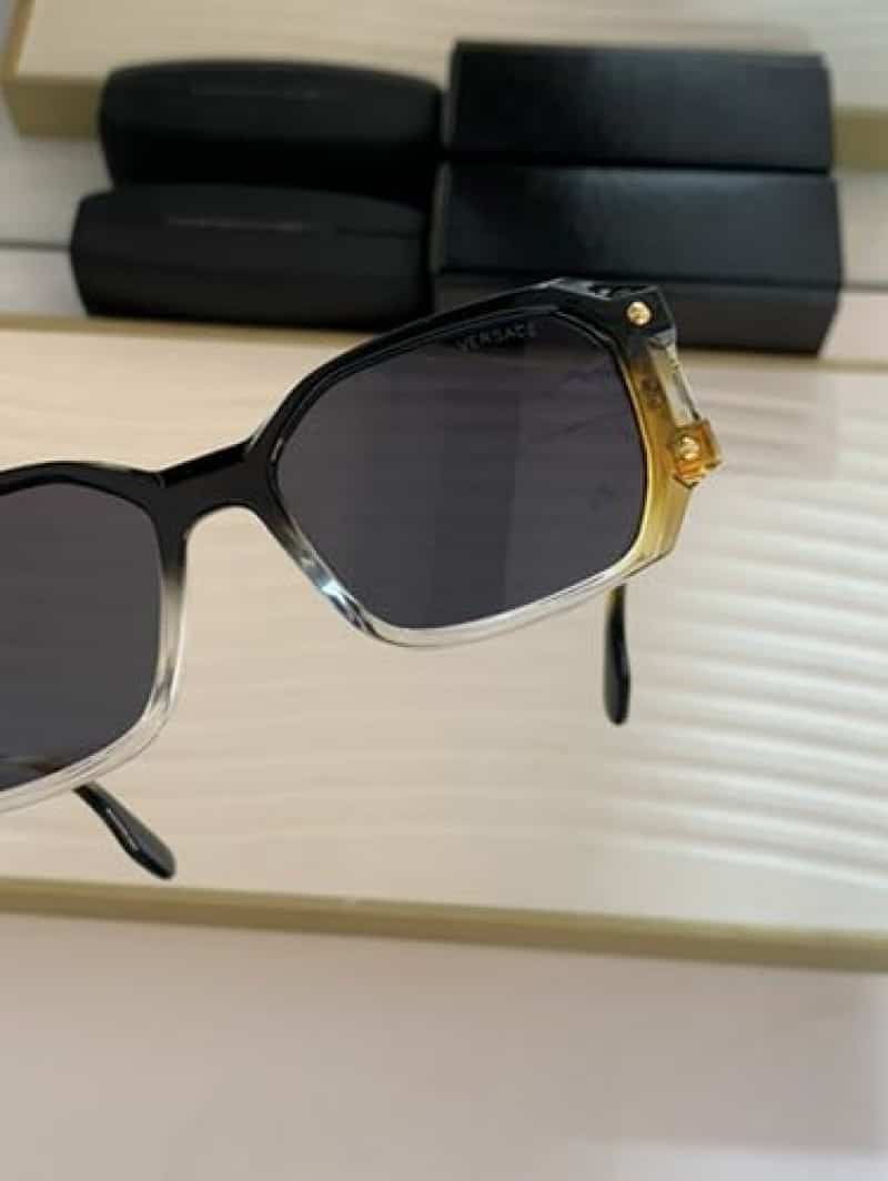 Ver_$4Ce_144_black_yellow
