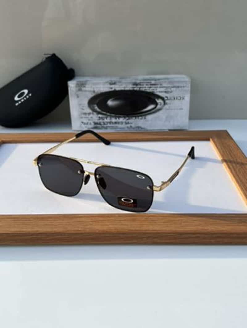 0akleyy 8919 Gold Black