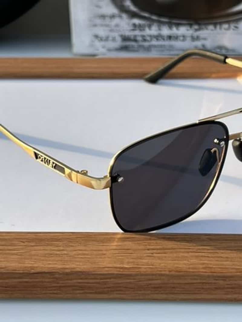 0akleyy 8919 Gold Black