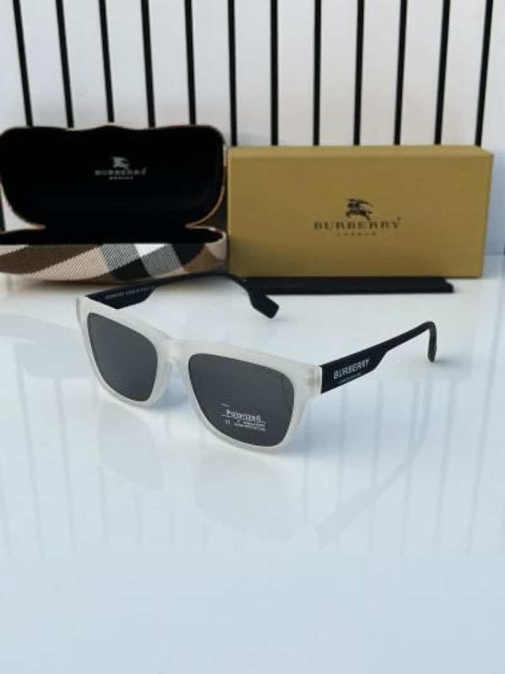 BuRb_ErRy_4293 white black