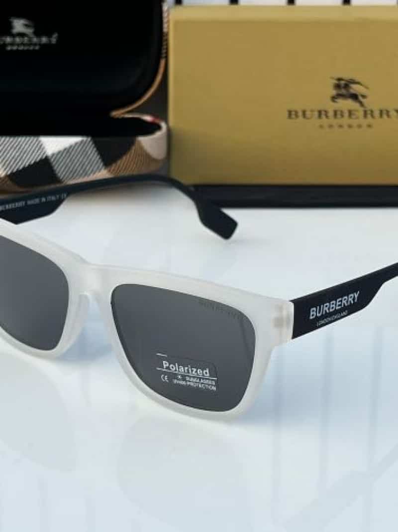 BuRb_ErRy_4293 white black