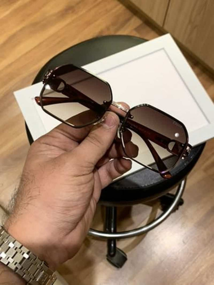 Dior.._279 brown