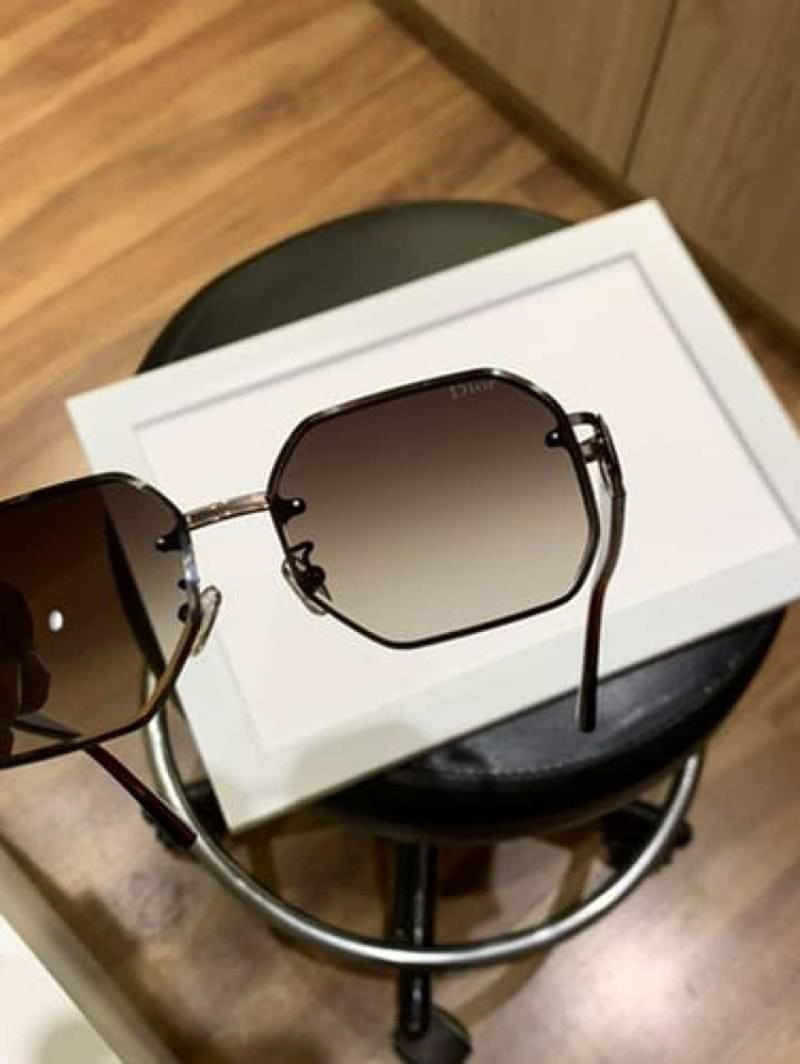 Dior.._279 brown