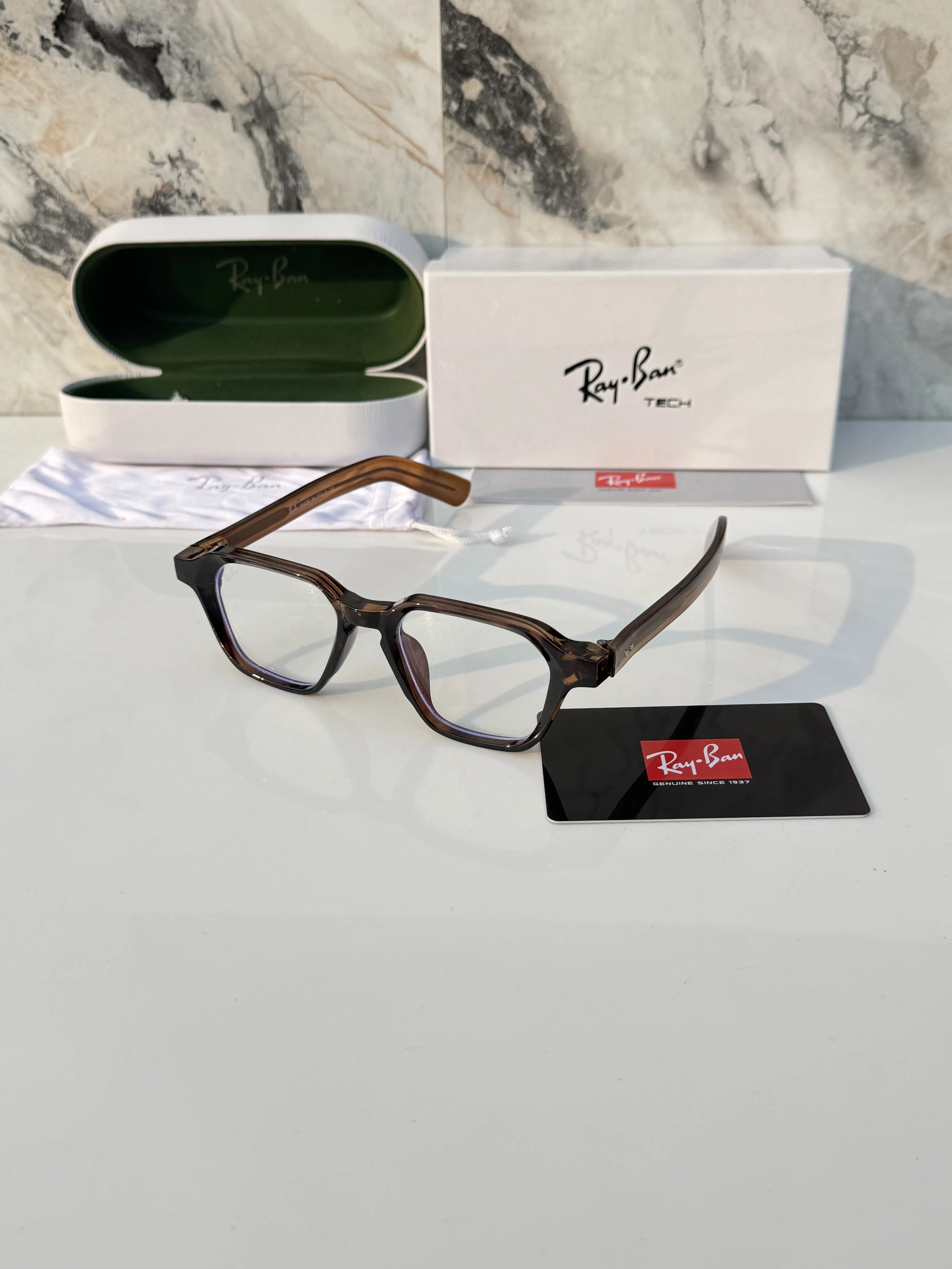 Raybann_1115_tiger_plano
