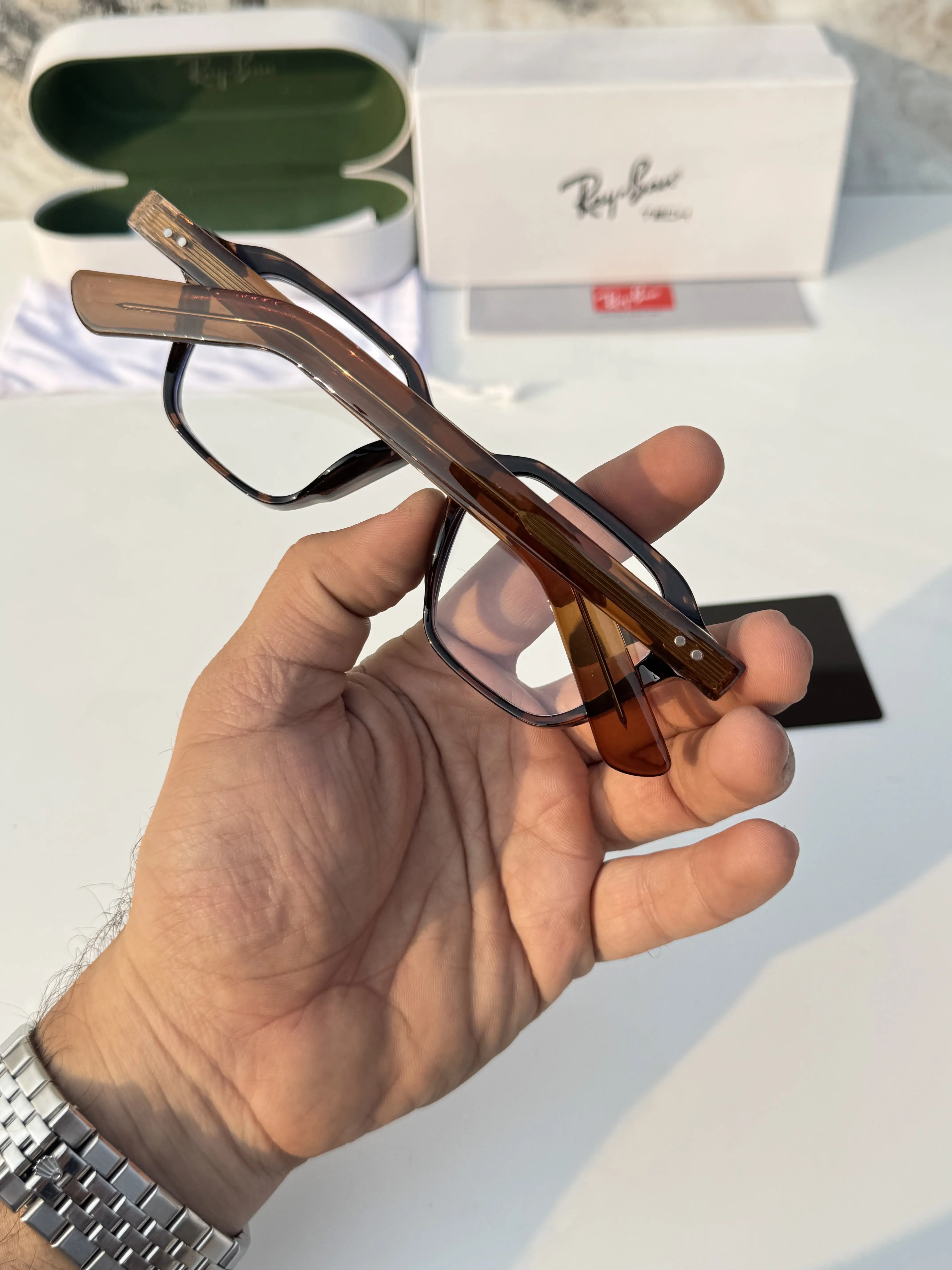 Raybann_1115_tiger_plano