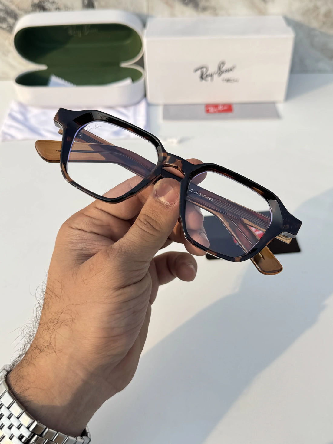 Raybann_1115_tiger_plano