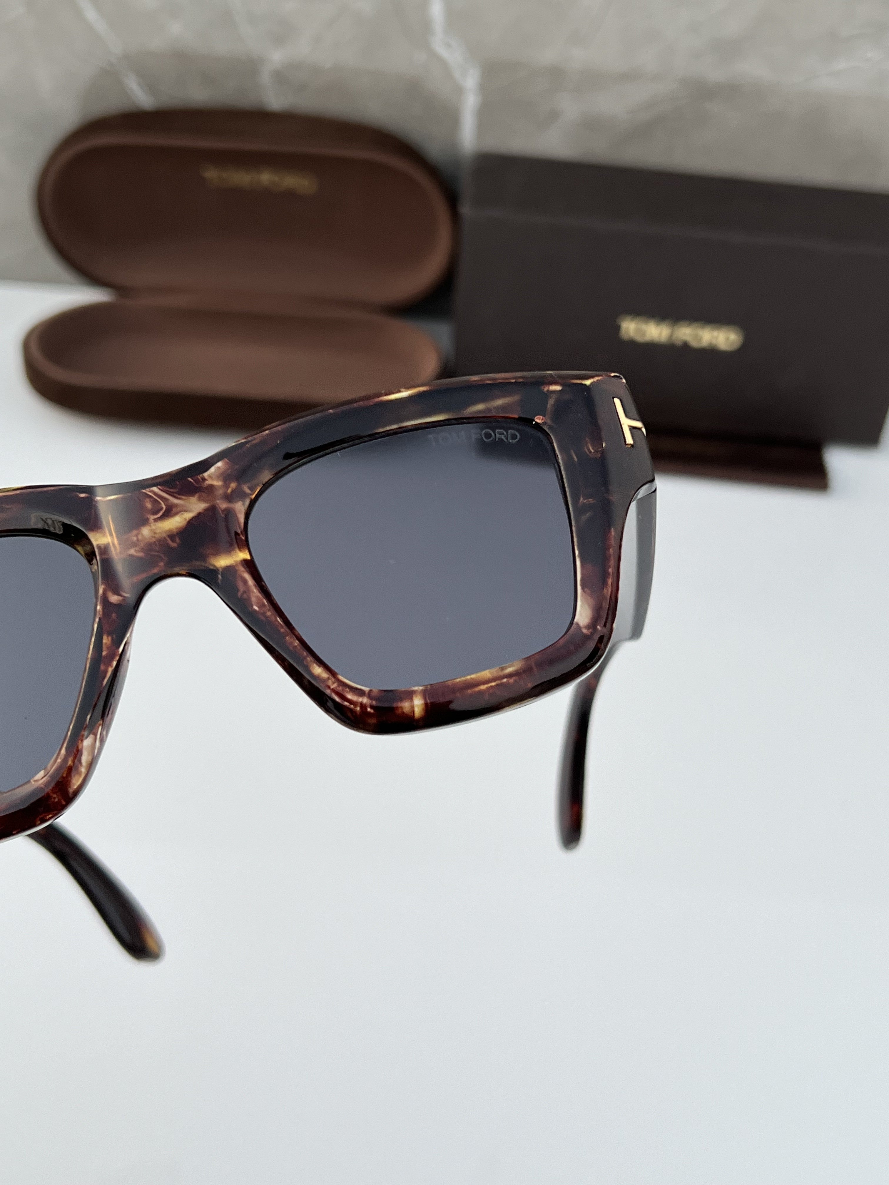 Tomforrd 4184 Tiger Black