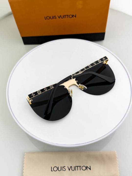 Louis_vuitton_gold_black_10259