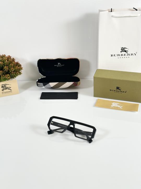 Burberry_4366_Black_White_Frame