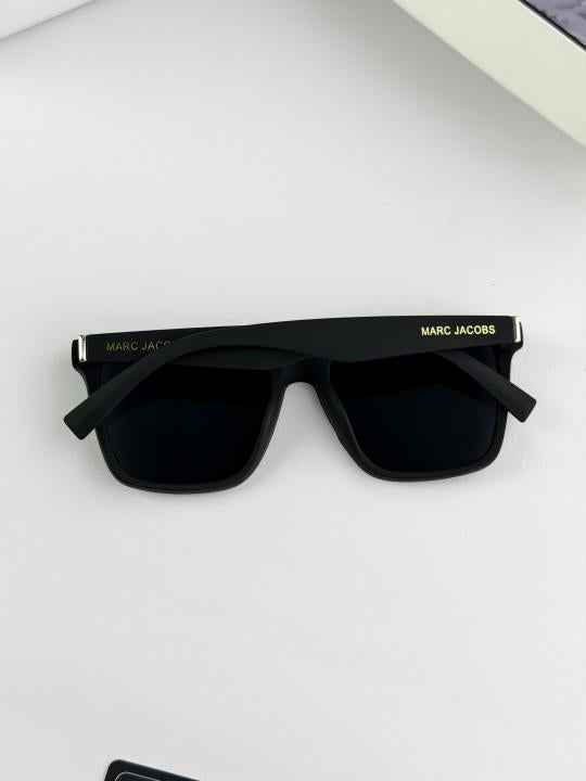 MARC JACOBS BLACK CA6000