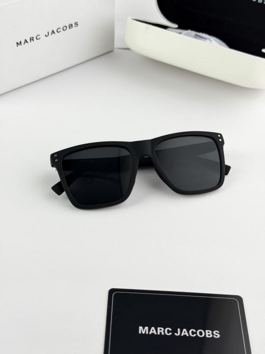 MARC JACOBS BLACK CA6000