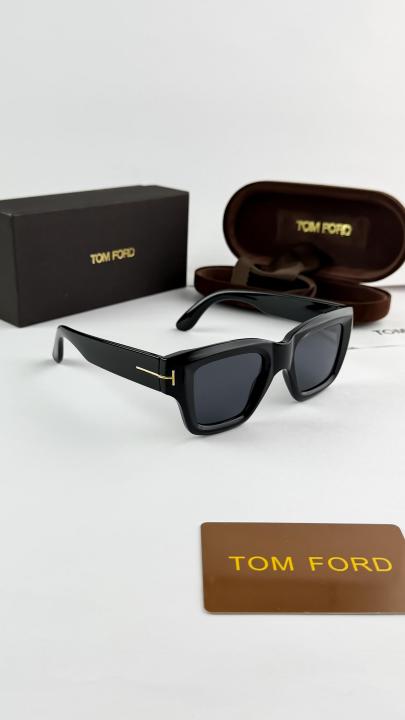 TOMFORD BLACK 184