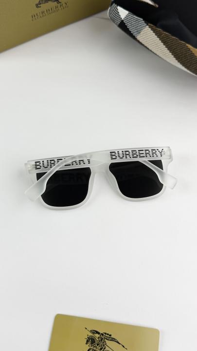 Burberry_ice_black_4358