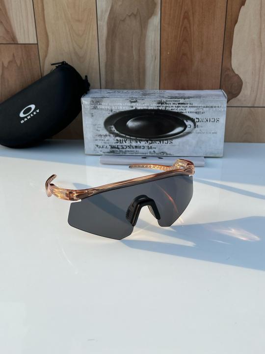 Oakleyy_4929_peach