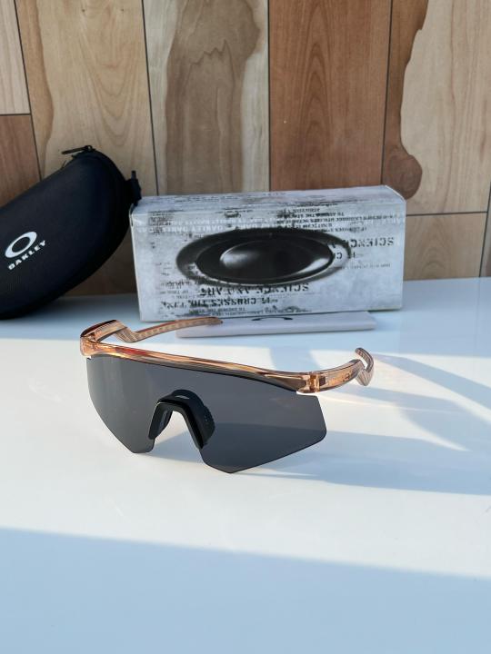 Oakleyy_4929_peach
