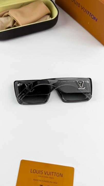 Louis_vuitton_grey_3667