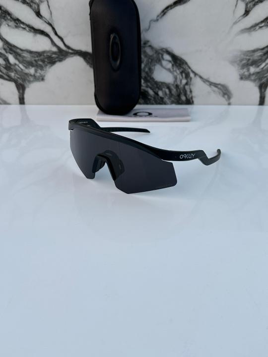 Oakley_hydra_4929_full_black