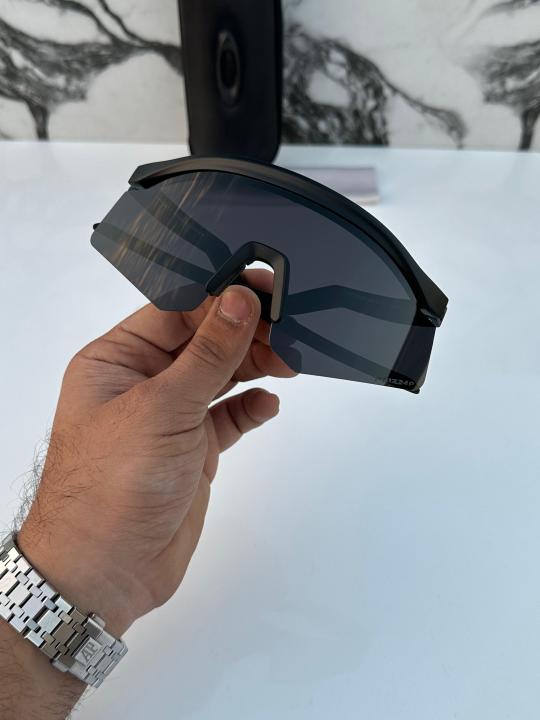 Oakley_hydra_4929_full_black