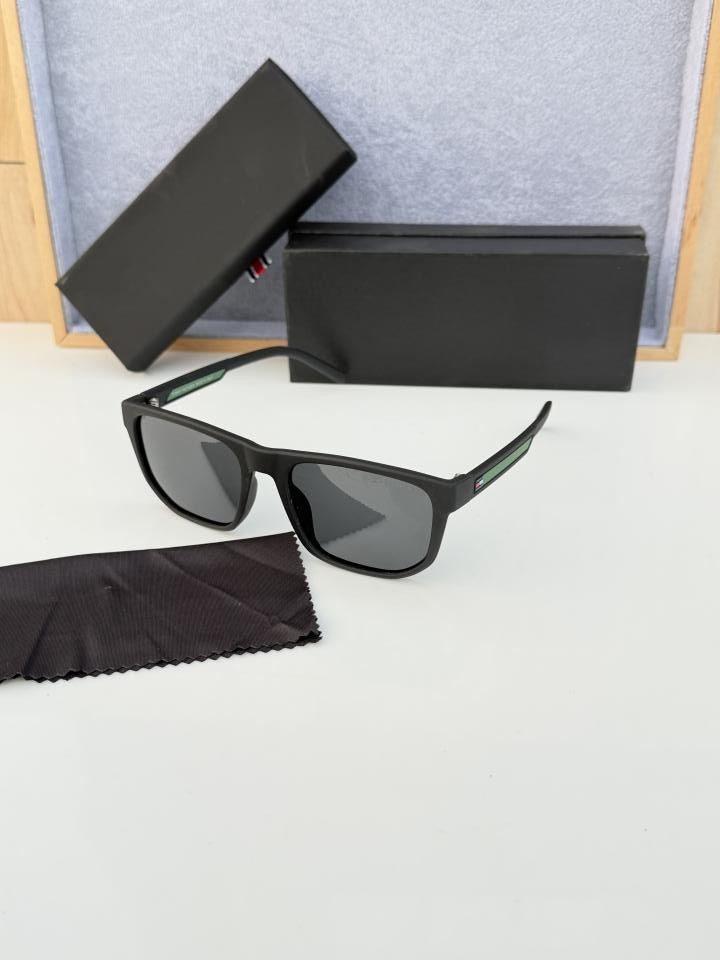 Tommy_hilfiger_2568_black_green