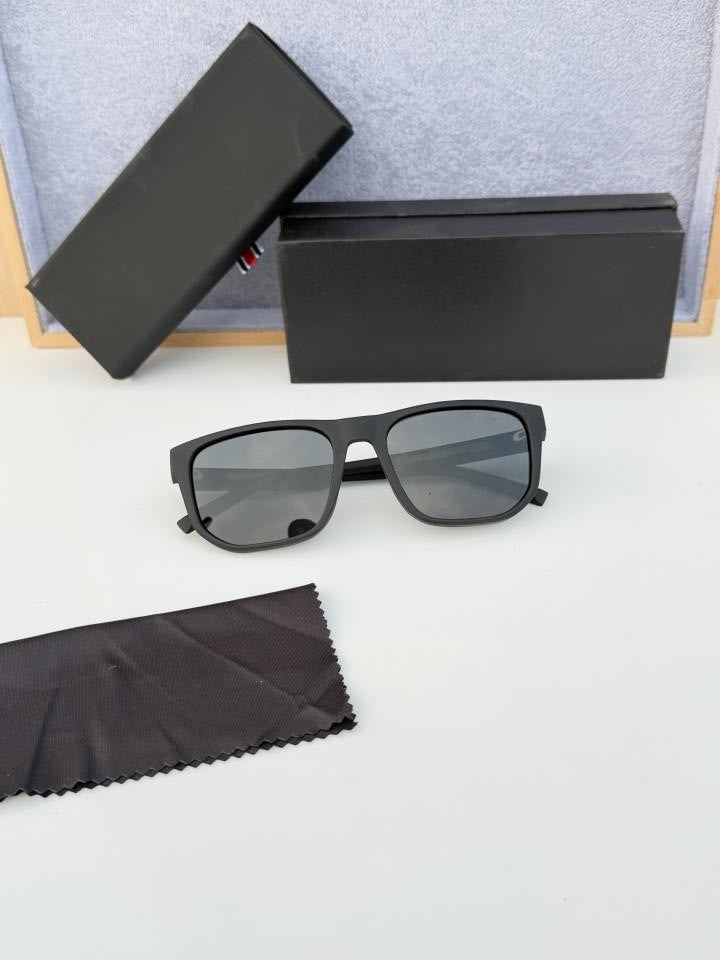 Tommy_hilfiger_2568_black_green