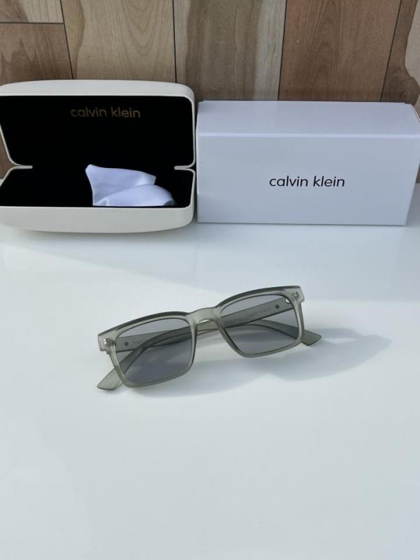 Calvin_klein_Y10_green