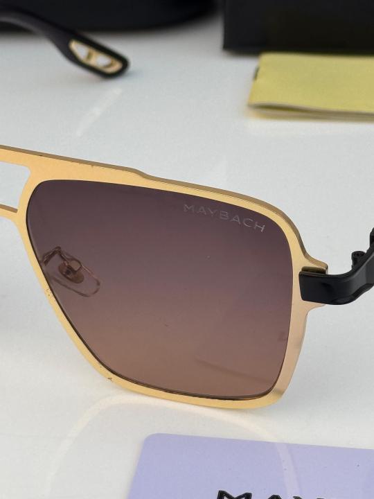 Maybach_72372_gold_brown