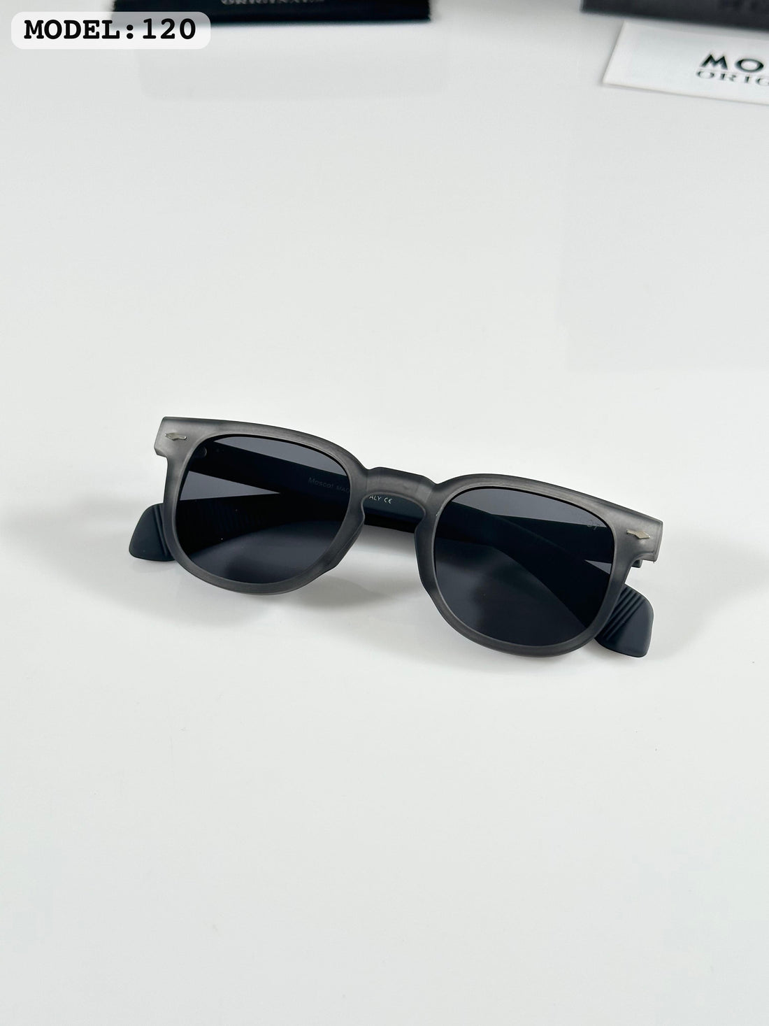 Moscott 120 Grey
