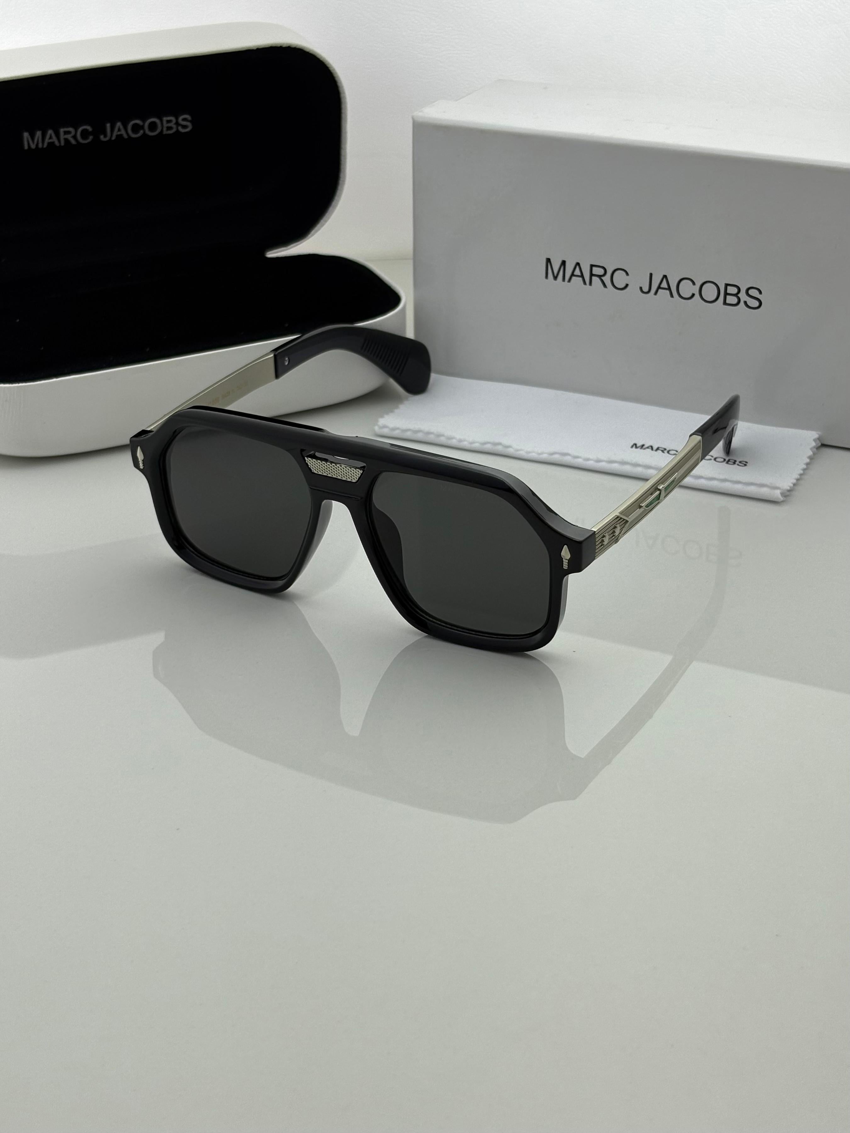 Marcc Jacobs 98408 Black